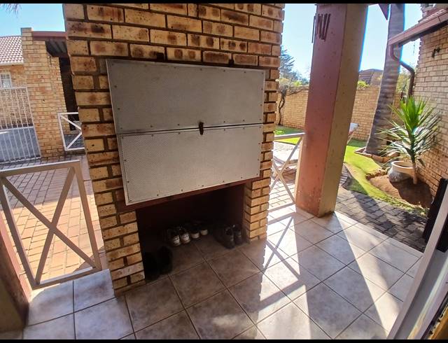 2 BEDROOM CLUSTER FOR SALE IN UNION